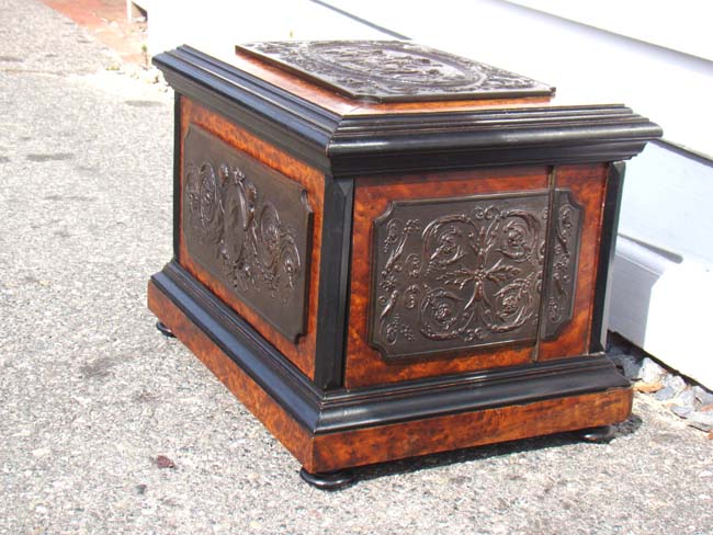 A spectacular 19th century Cordial set, French or English, circa 1860 — image 2